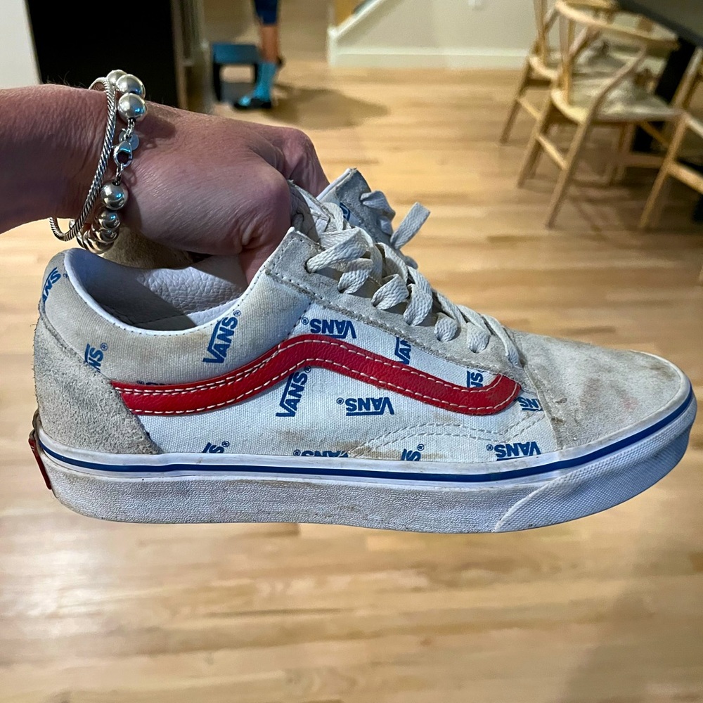 White suede, classic low rise- mens 6/womens 7.5